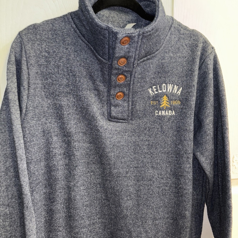 Kelowna Canada (Fundy Resort) Souvenir Quarter Button Up Men's Sweatshirt Gray S